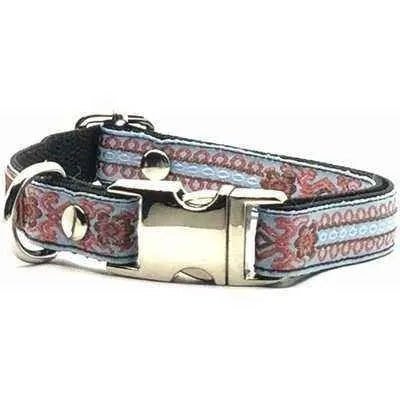 Regal Pup: Personalised Chic Dog Collar
